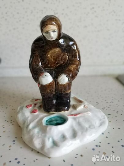 Статуэтка фаянсовая Рыбак Конаково