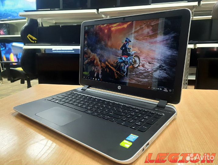 HP/Pentium 3540/8GB/GT830/SSD+HDD/15.6