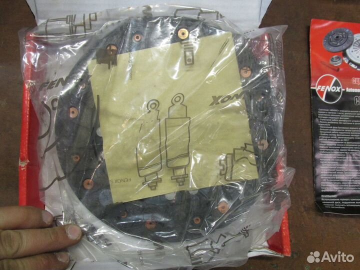 Диск сцепления Nissan 30100-01E00