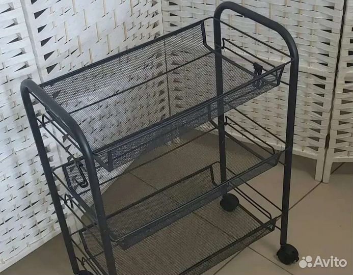 Тележки косметологические