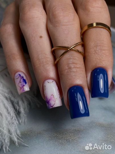 Модель на маникюр