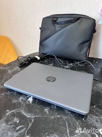 Ноутбук HP 240 G8 Notebook PC