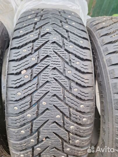 Nokian Tyres Hakkapeliitta NRW 215/65 R17 106R
