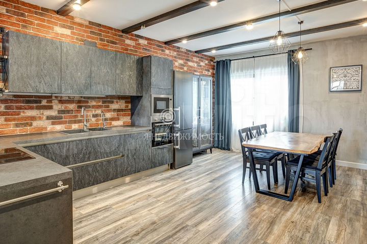 3-к. квартира, 156 м², 3/4 эт.