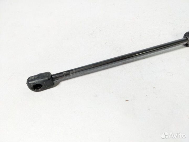 Амортизатор крышки багажника задний правый Hyundai