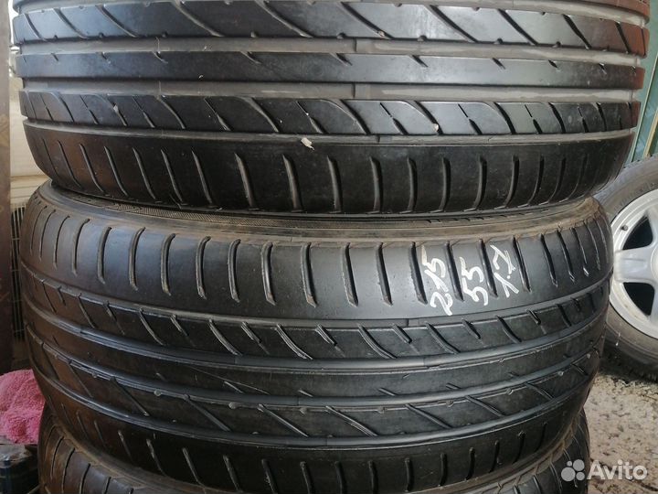 Advanta SVT-01 215/55 R17