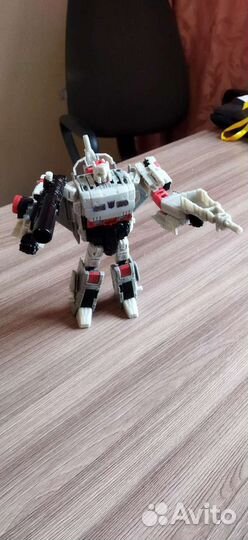 Робот Megatron Transformers Generations Titans