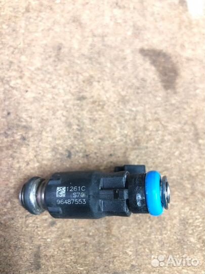 Форсунка топливная Chevrolet Cruze F16D3 2011