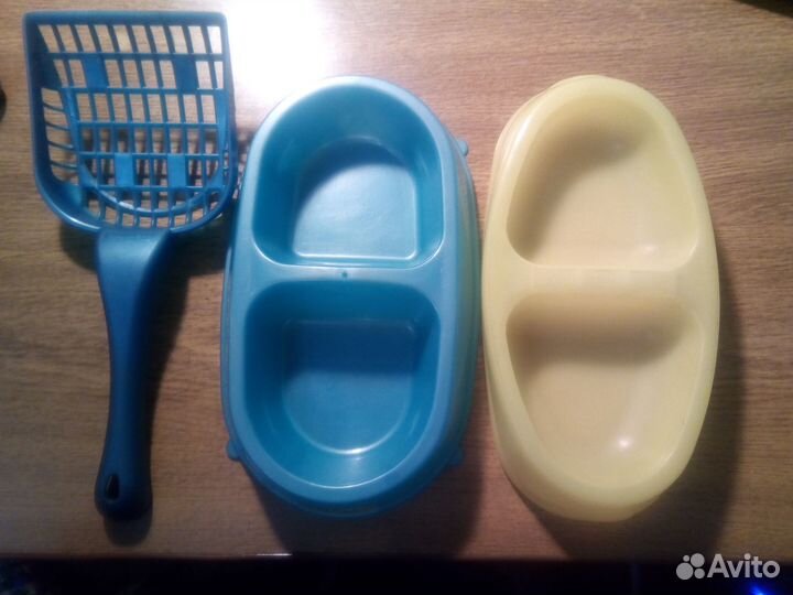 Миски для кошки и совочек для лотка