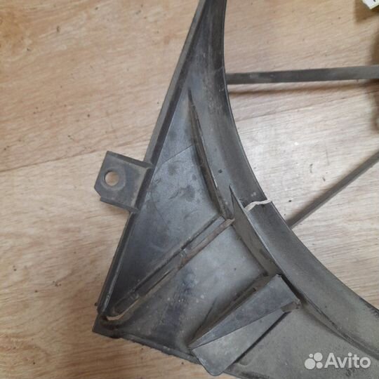 Диффузор вентиляторов в сборе Volkswagen Passat В7