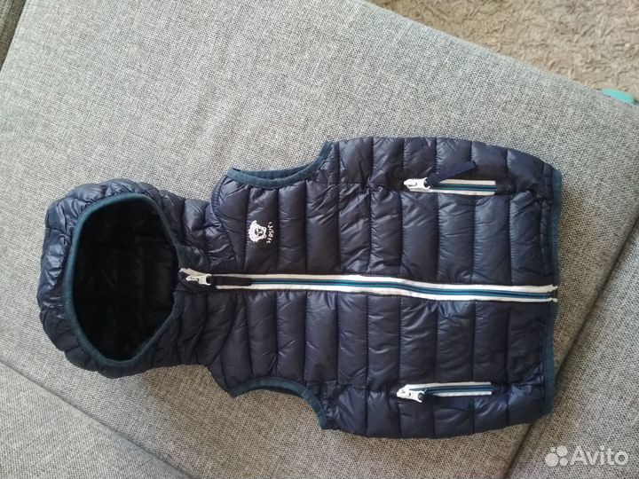 Жилет на мальчика 2-4 годика