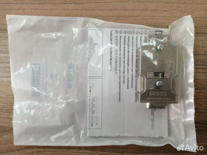 Штекер Profibus PhoenixContact 2744380