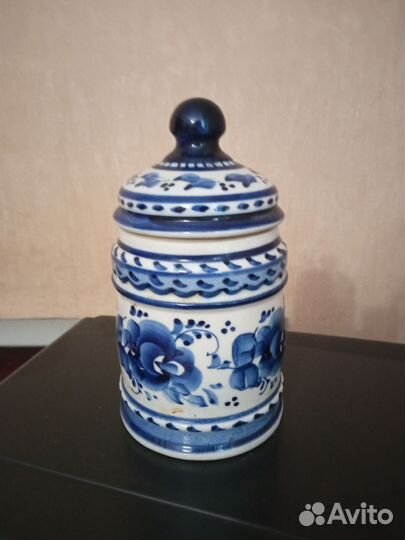 Сервизы и посуда