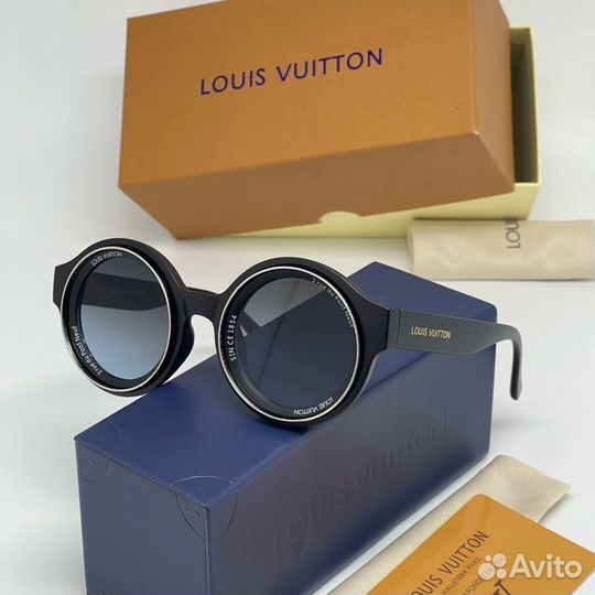 Солнцезащитные очки Louis Vuitton