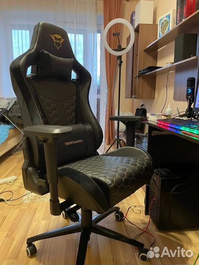 Компьютерное кресло