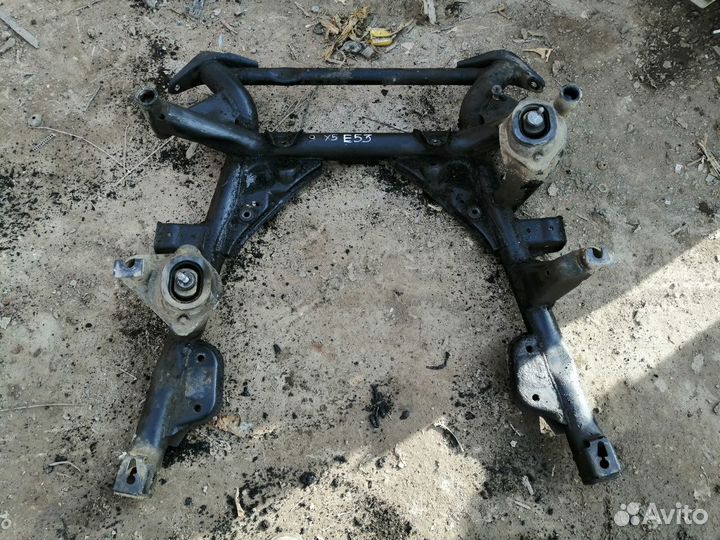 Подрамник передний BMW E53 X5 3.0L