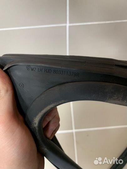 Уплотнитель стекла двери Renault Duster 2 (Hjd) 2