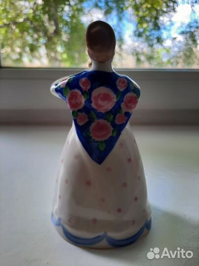 Девушка с самоваром Дулево