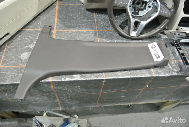 Обшивка стойки левой - Mercedes Benz GLK W204