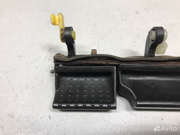 Кнопка открывания багажника Kia Sportage II 2.0