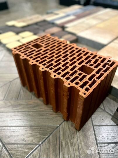 Блок крупноформатный пустотелый Сталинградский М100