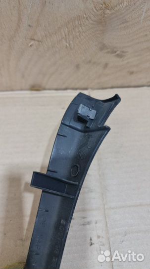 Обшивка стойки правая Volkswagen Passat B6 1800CC