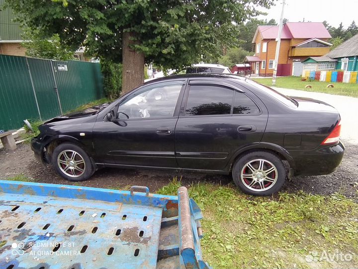 Nissan Almera Classic 1.6 МТ, 2010, битый, 180 000 км