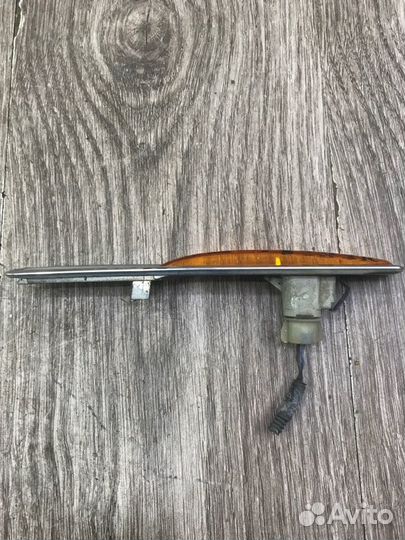 Повторитель поворота передний правый Ford Mondeo