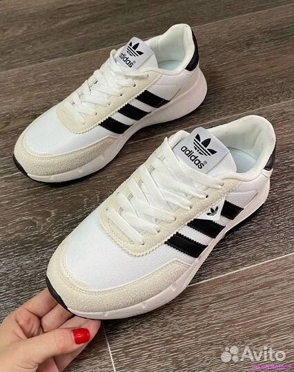 Мужские кроссовки Adidas черно-белые