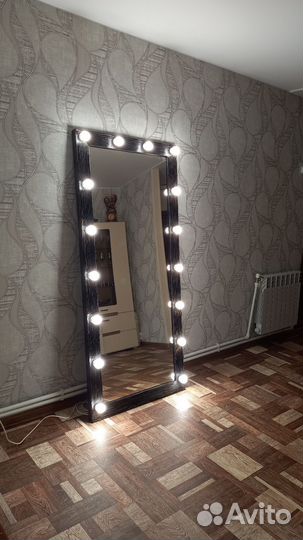 Гримерное зеркало