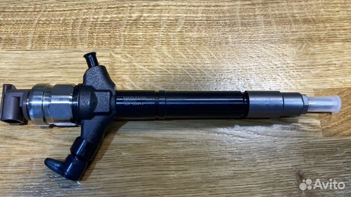 Форсунка Land Cruiser 200 23670-51070