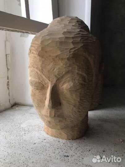 Будда из дерева