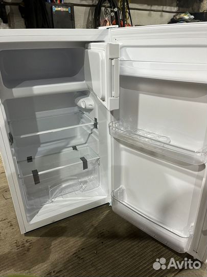 Холодильник маленький