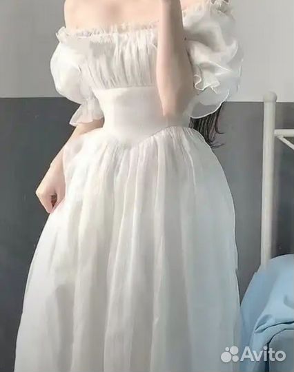 Винтажное платье белое С корсетом xs-s