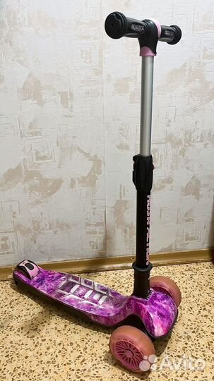 Самокат трехколесный