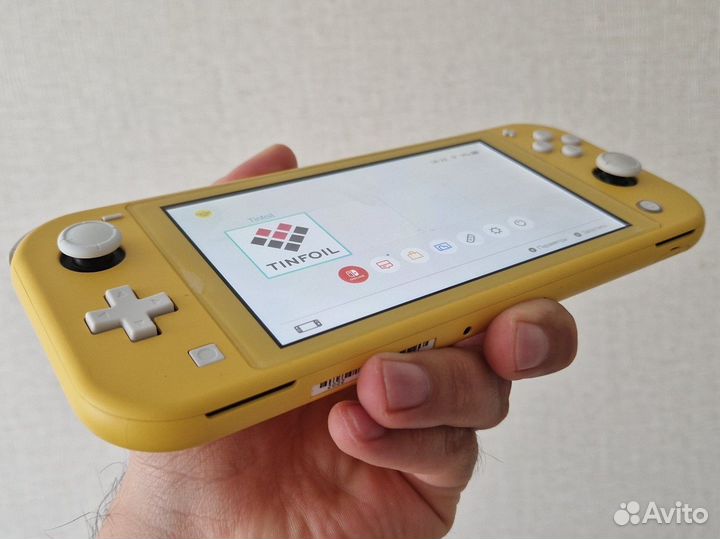 Nintendo switch lite чипованная