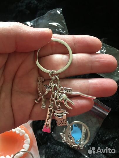 Брелоки - в подарок стоматологу, ортодонту