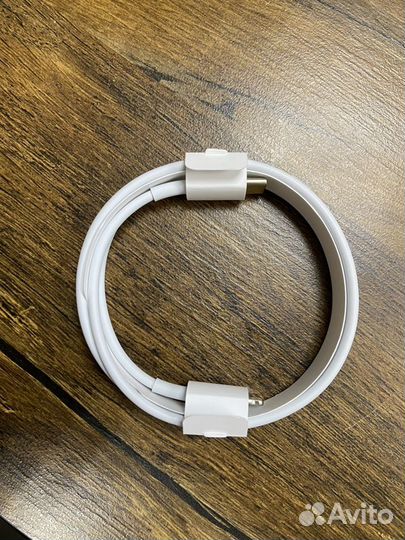 Оригинальный кабель Apple USB C / Lightning