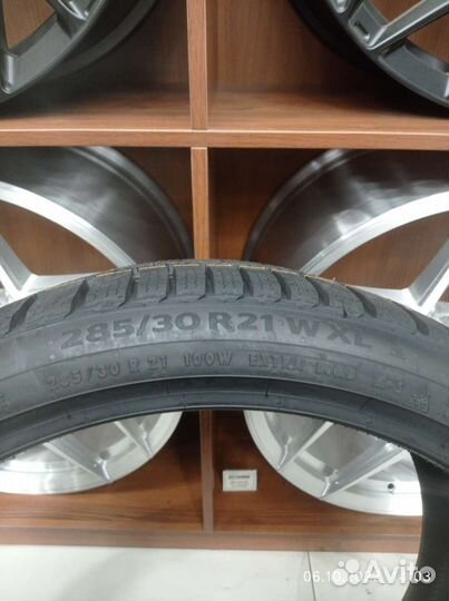 Continental WinterContact TS 860 S 255/35 R21 и 285/30 R21 100W