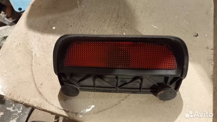 Хонда CRV1фонарь стоп сигнала внутрисалонный