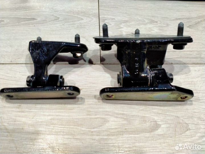 Петля двери задняя правая Mercedes-Benz Ml 164