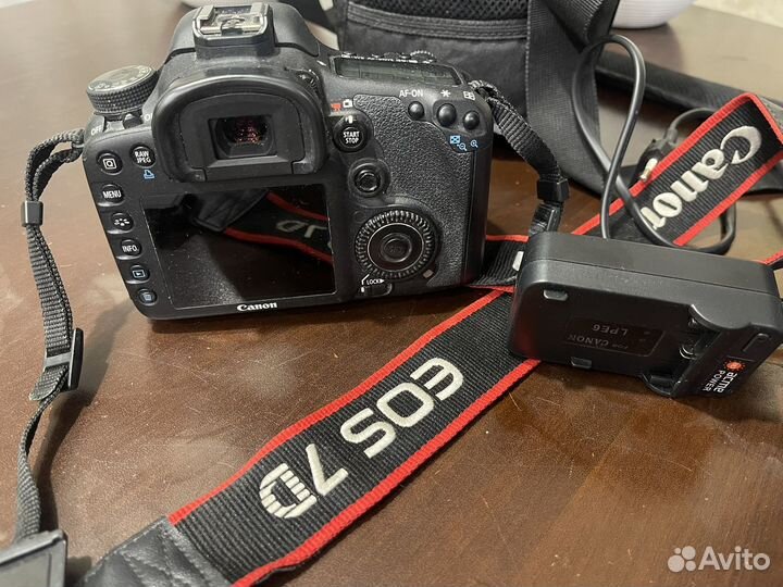 Зеркальный фотоаппарат canon eos 7d