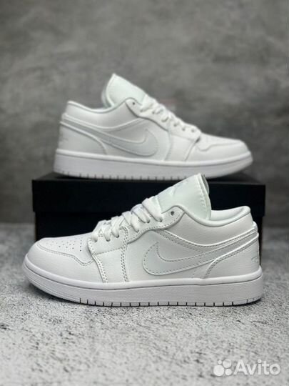 Кроссовки Nike Air Jordan 1 женские