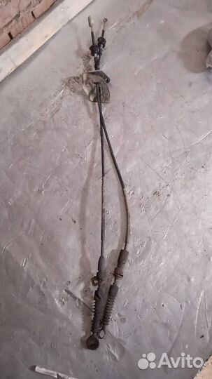 Трос кулисы МКПП Mitsubishi Carisma рест. 2001