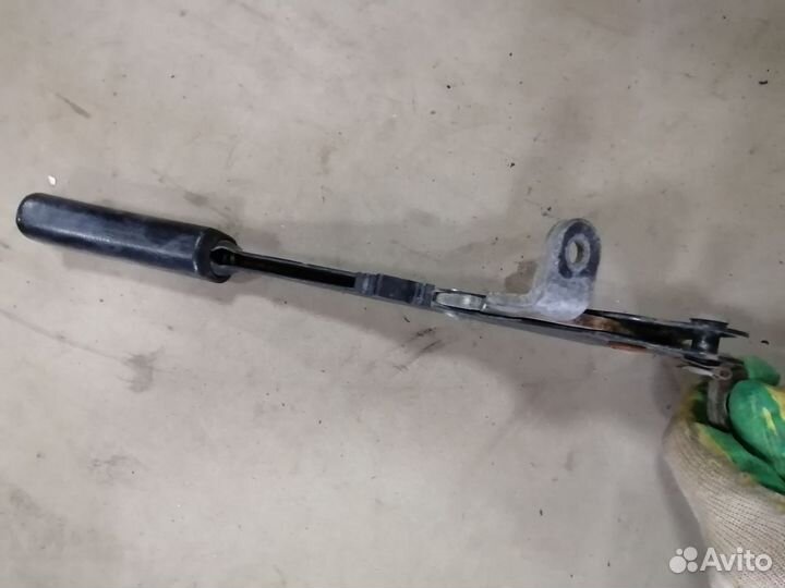 Рычаг стояночного тормоза Лада Калина 2004-2013