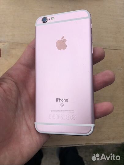 iPhone 6S, 64 ГБ
