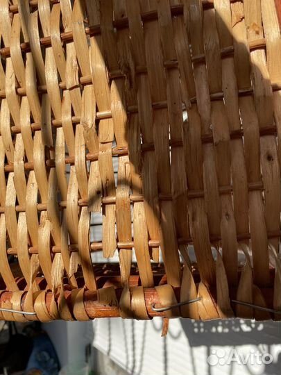 Клетка переноска из виноградной лозы