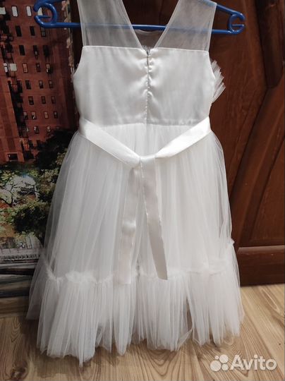 Нарядное платье для девочки 122 128