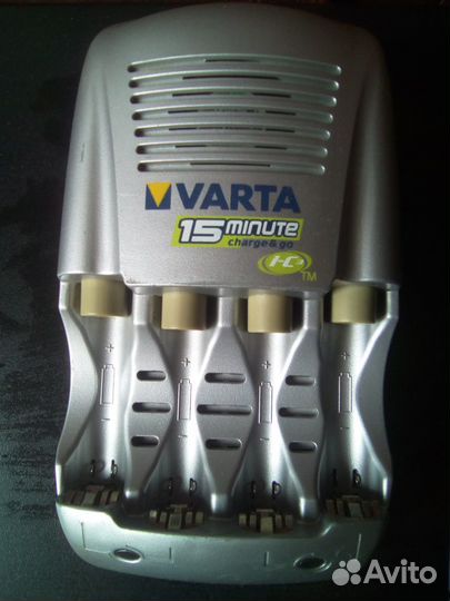 15-минутка 75 Ватт Varta с кулером для AA или AAA