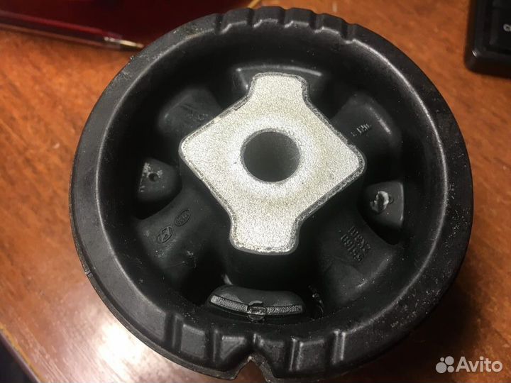 Сайлентблок задней балки 55160-2K301 KIA soul